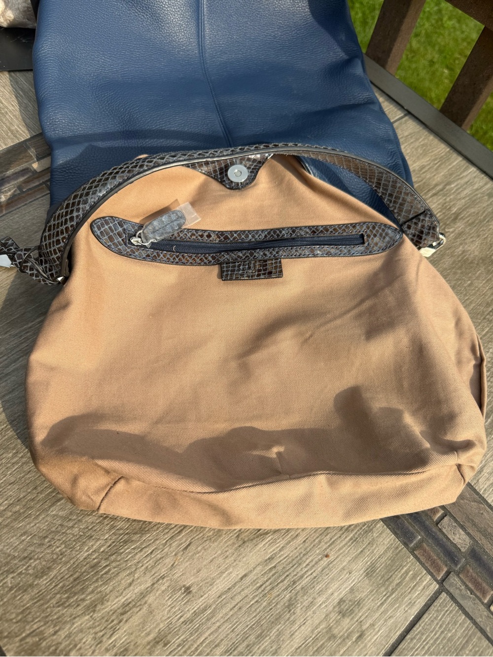 EUC G.I.L.I. (Got It Love It) pebbled leather slouchy hobo Blue bag - Picture 9 of 10
